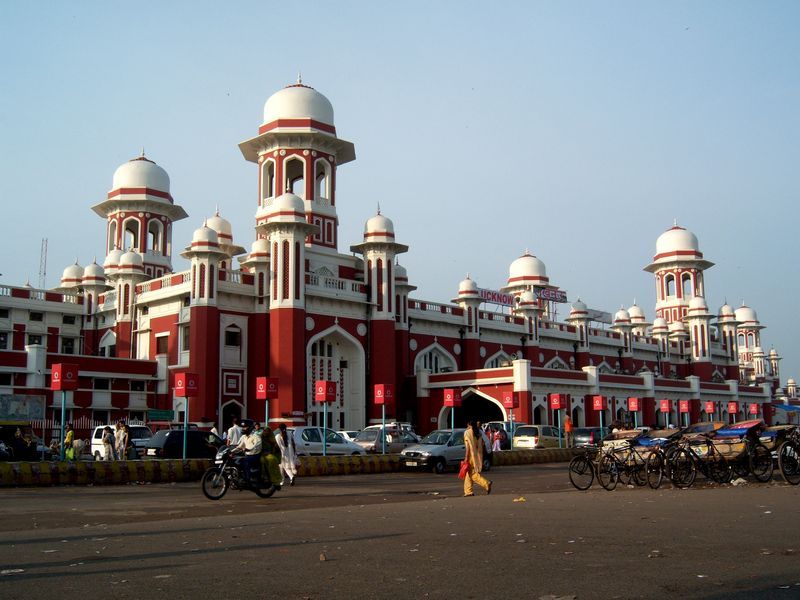 Charbagh railway station